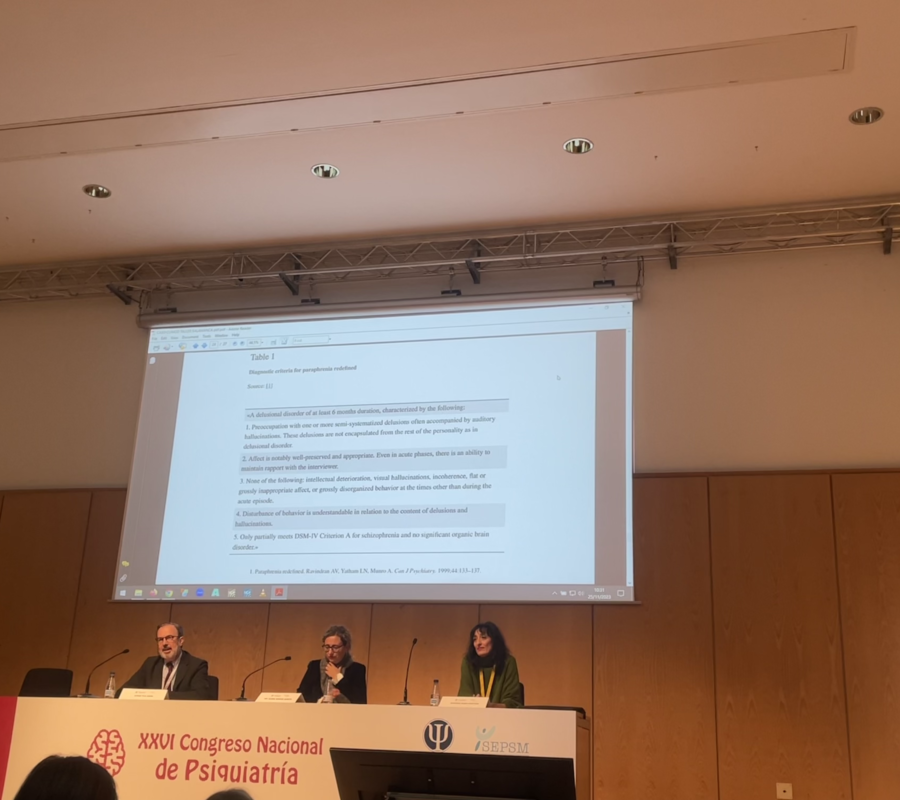de izda a derecha el Dr Jorge Pla, la Dra Isabel ramos y la Dra Rojo